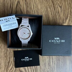 Coach Elegant Champagne-Tone Women’s Watch – NWT, Size L